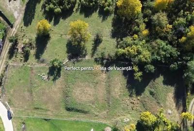 Teren intravilan 3500 mp Zona turistica Cacica Bucovina! - 3