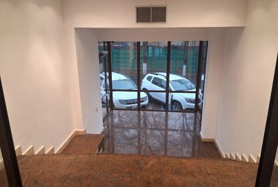 Imobil D+P+E pretabil servicii, suprafata 3488 mp, teren 6800 mp front 51 ml! - 3