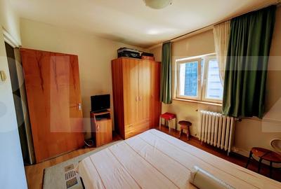 Apartament de vanzare, cu 3 camere, 65 mp, decomandat, Piata Victoriei - 10