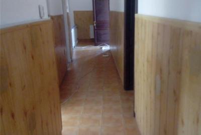 Casă cu 6 camere cu Teren 629 Mp în Tineretului - 5