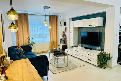 Apartament cu 4 camere decomandat în Central - 2