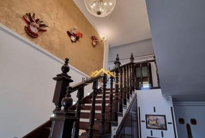 VILA CU ETAJ SI MANSARDA - 12