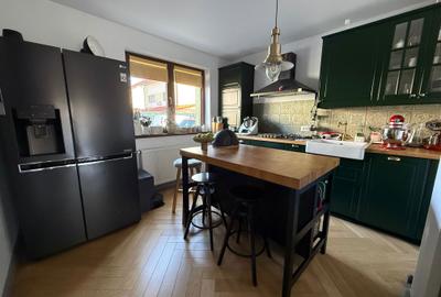 Casă cu 4 camere în Central - 1