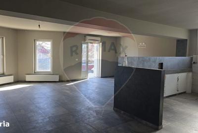 Casă cu 8 camere cu Teren 1300 Mp în Gălănești - 6