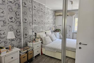 Apartament cu 2 camere semidecomandat, mobilat în P-ța Romană