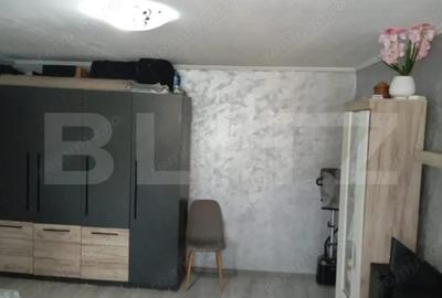 Apartament cu 2 camere semidecomandat în Micro 4 - 5