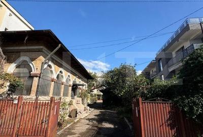 Casă cu 5 camere cu Teren 382 Mp în Republicii