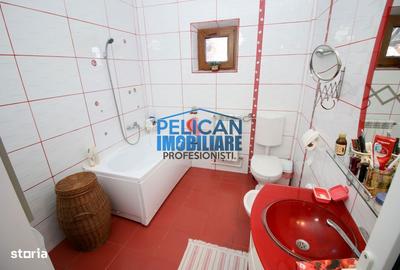 Casă cu 5 camere cu Teren 1770 Mp în Somova - 18