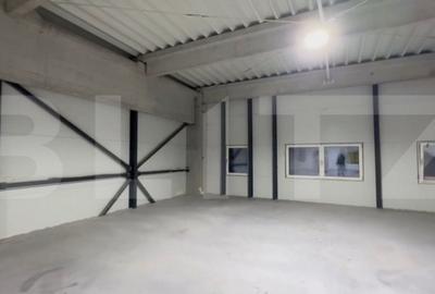 Spațiu comercial, de 160 mp, în Central - 4