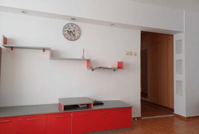 Apartament cu 3 camere semidecomandat în Berceni - 6