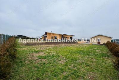 Casă cu 4 camere în Central - 6