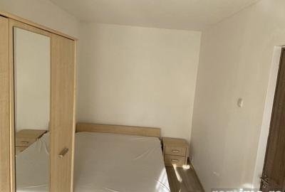 Apartament cu 2 camere semidecomandat în Berceni