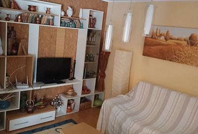 Apartament cu 2 camere decomandat în Micro 20 - 6