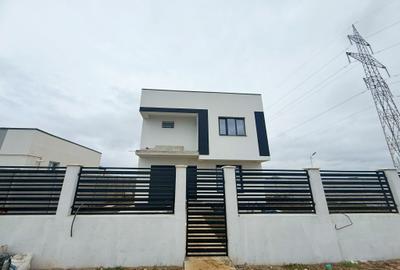 Vila Individuala / 4 Camere / 2 Bai / Teren 350 mp Vila Individuala / 4 Camere / 2 Bai / Teren 350 mp - 5