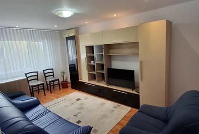 Inchiriez apartament 2 camere,decomandat,Micro 17 - 1