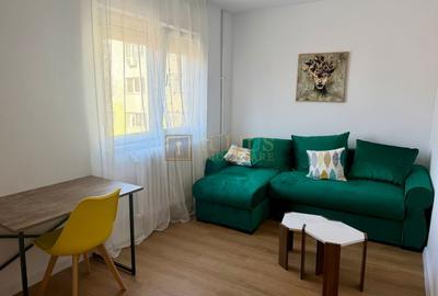 Garsonieră decomandată, mobilată în Complex Studențesc - 2