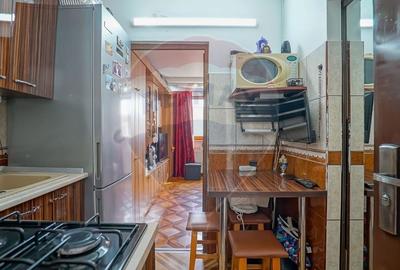 Apartament cu 1 camere semidecomandat, mobilat în Tractorul - 2