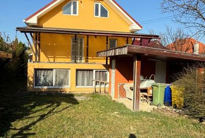 Casă cu 4 camere în Central - 1