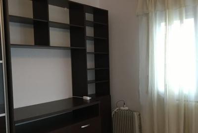 Garsoniera renovata – Romana, etaj 3/7, la 5 min de metrou - 2