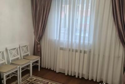 Apartament cu 3 camere decomandat în Rădăuți - 2