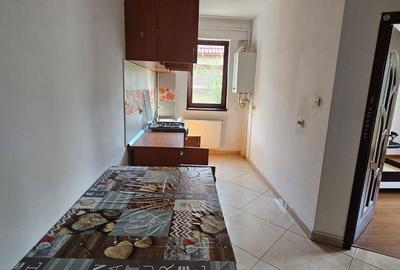Garsonieră decomandată în Nicolina