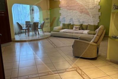 DE INCHIRIAT Apartament cu 4 camere in zona Scriitorilor