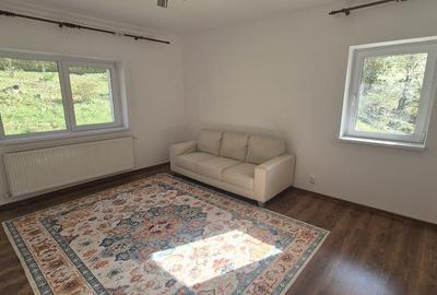 Apartament cu 2 camere decomandat în Valea Cetății