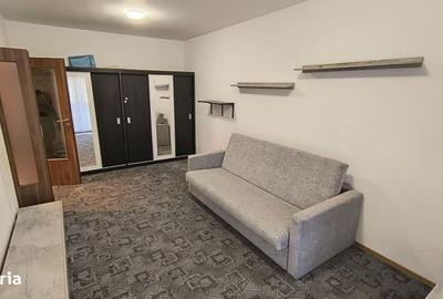 Apartament cu 3 camere decomandat în Central - 1