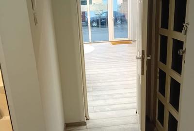 Spațiu comercial, de 51 mp, în Central - 3