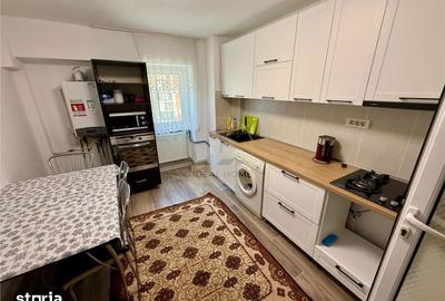 Apartament cu 3 camere decomandat în Canta - 5