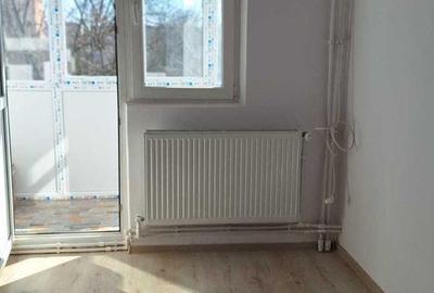 Apartament cu 2 camere semidecomandat în Craiovița Nouă