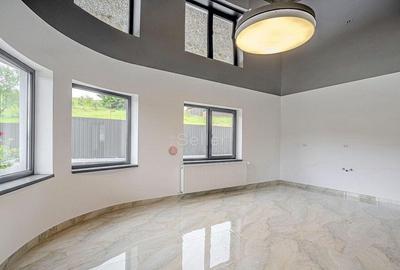 Zona Linistita Structura Generoasa - 9