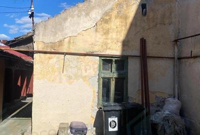 Casa cu teren 474 mp si potential de renovare Zona Dambovita - 8