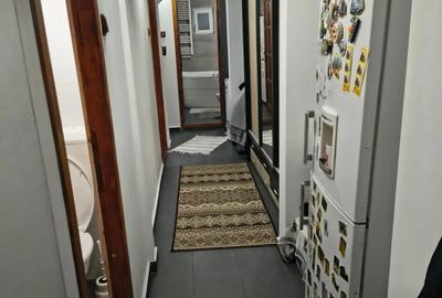 Apartament cu 3 camere decomandat în Berceni - 1