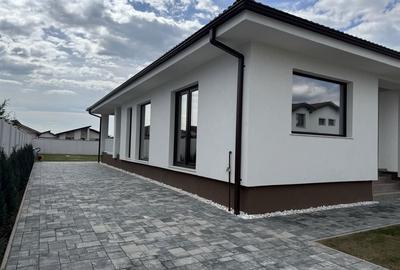 Casă cu 4 camere în Micești - 5