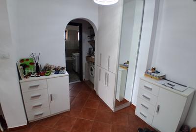 Apartament cu 2 camere decomandat în Canta - 12