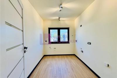 Duplex cu 6 camere cu Canalizare în Periferie - 4