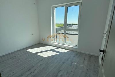 Casă cu 4 camere cu Teren 323 Mp în Vidra