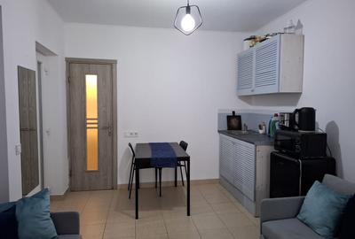 Apartament cu 2 camere semidecomandat în 1 Mai