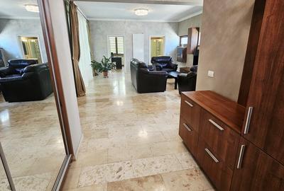 Casă individuală cu 4 camere cu Canalizare în 9 Mai - 11