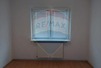 Apartament cu 3 camere de vanzare - 19