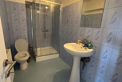 Apartament cu 3 camere decomandat în Central - 3
