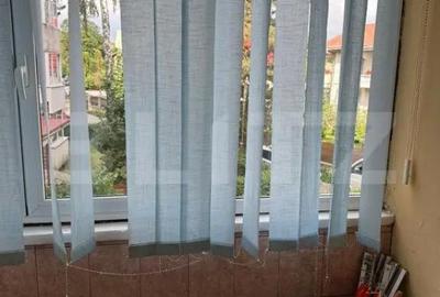 Apartament cu 4 camere semidecomandat în Central - 1