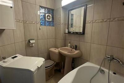 Apartament cu 2 camere decomandat, mobilat în Baza 3 - 3