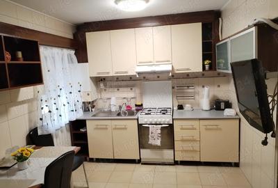 De inchiriat apartament cu patru camere - 4