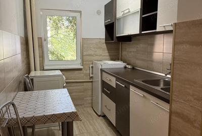 Apartament de inchiriat Complexul Studen?esc, etaj 2 - 8