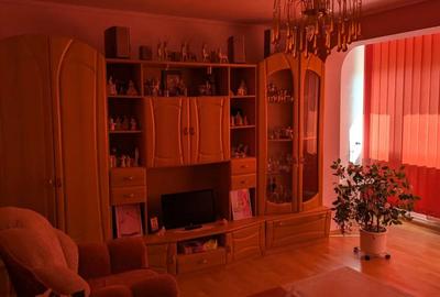 3 camere spa?ios, decomandat Etaj 2, Calara?i IV -79.900 negociabil - 3