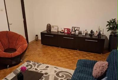 Apartament cu 3 camere semidecomandat în Astra - 2