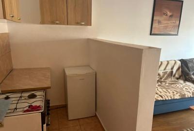 Inchiriez garsoniera zona UMT - 4