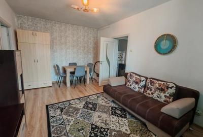 Închiriez apartament cu 3 camere zona pod roș - 6